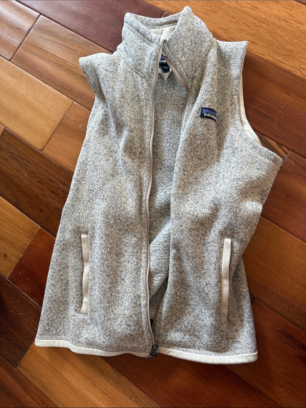 Patagonia Light Gray Flecked Fleece Vest - Picture 3 of 3